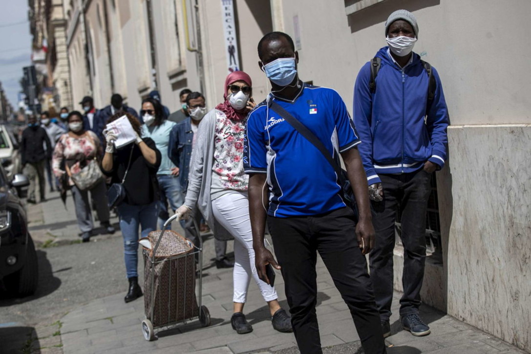 Coronavirus, ennesimo weekend di lockdown, tra controlli e sanificazioni