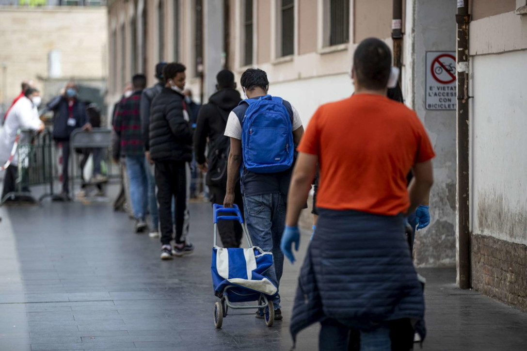 Coronavirus, ennesimo weekend di lockdown, tra controlli e sanificazioni