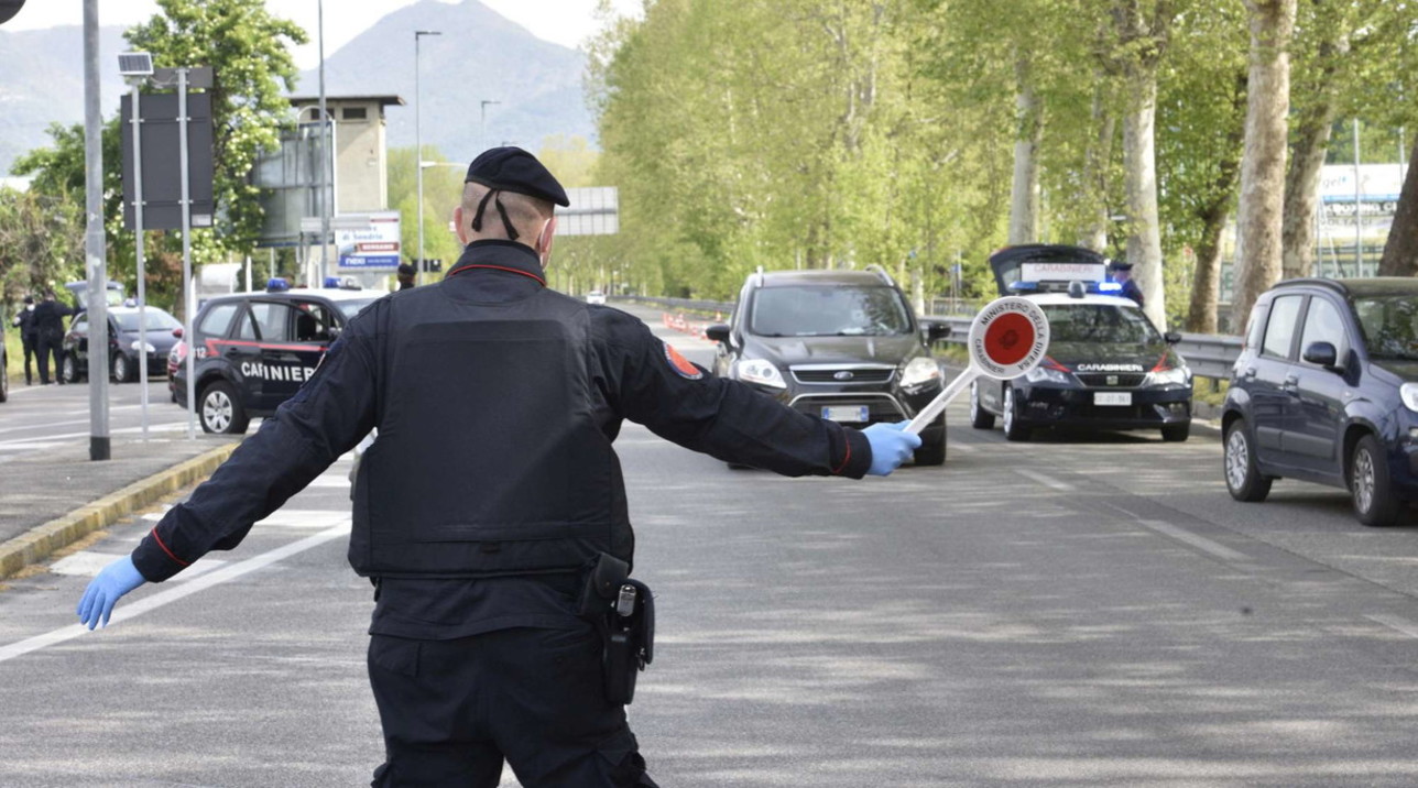 Coronavirus, ennesimo weekend di lockdown, tra controlli e sanificazioni
