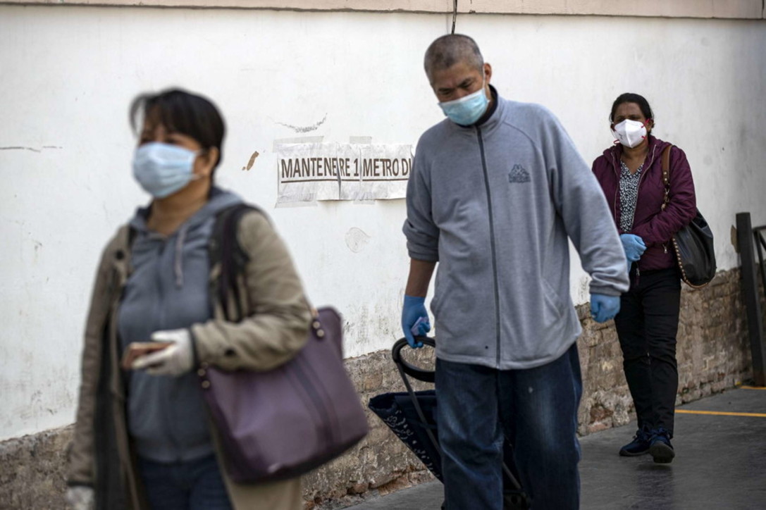 Coronavirus, ennesimo weekend di lockdown, tra controlli e sanificazioni