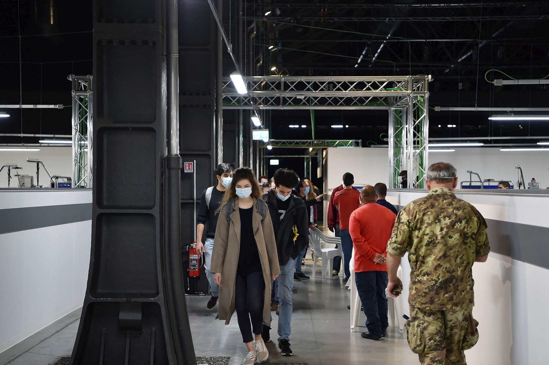 Coronavirus, ennesimo weekend di lockdown, tra controlli e sanificazioni