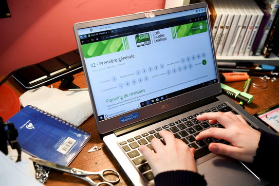 coronavirus scuola casa online