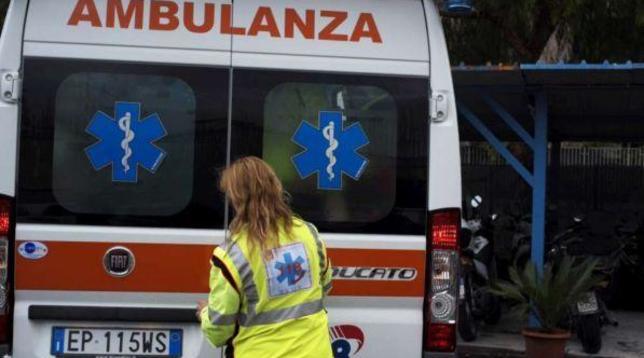 ambulanza 118 generica giorno estate