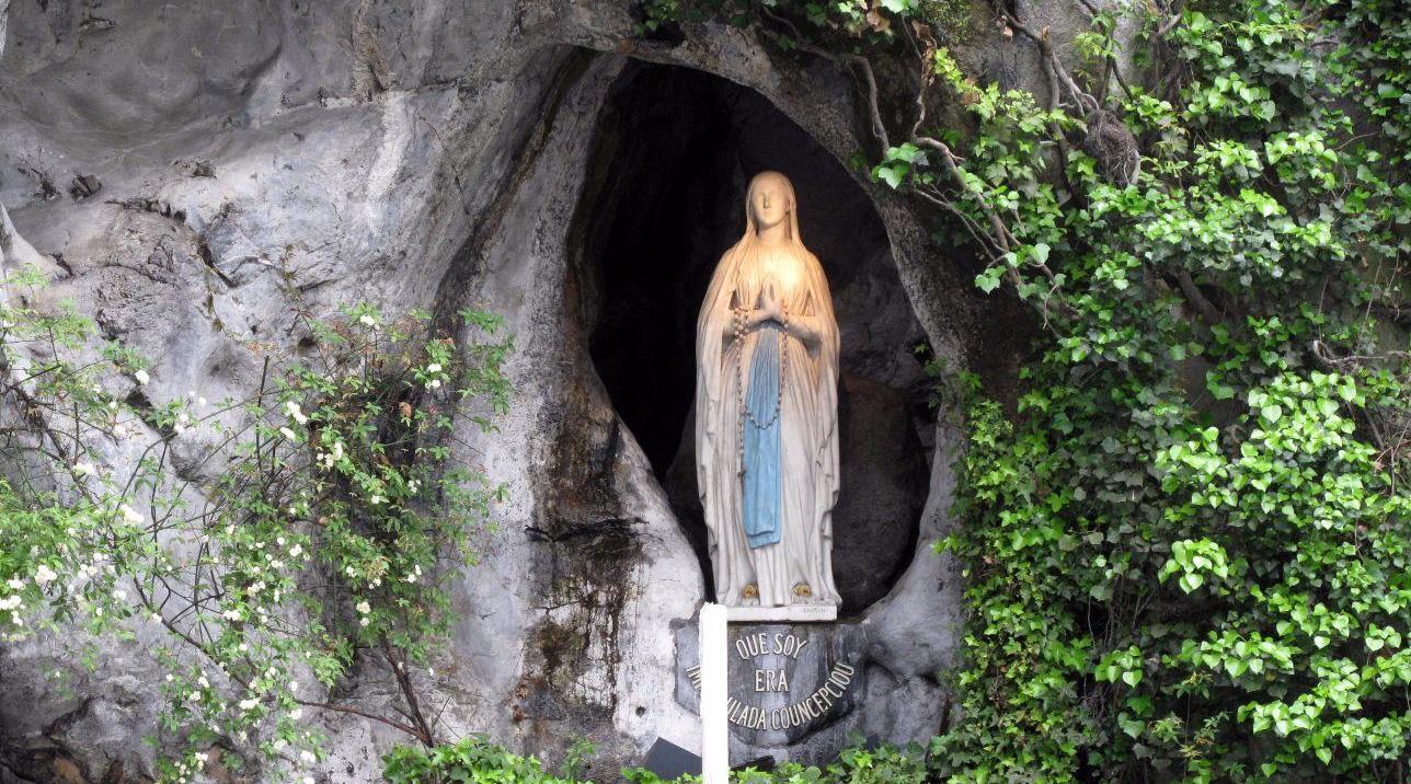Santuario Di Lourdes Accendi Una Candela