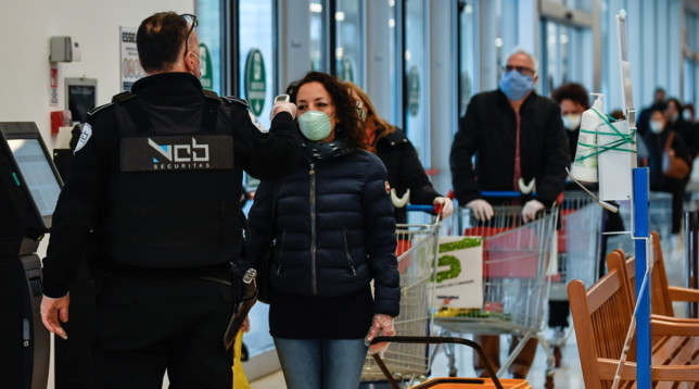 coronavirus, supermercato, fila, bergamo