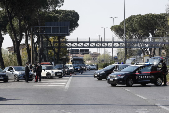 coronavirus roma pasqua controlli carabinieri