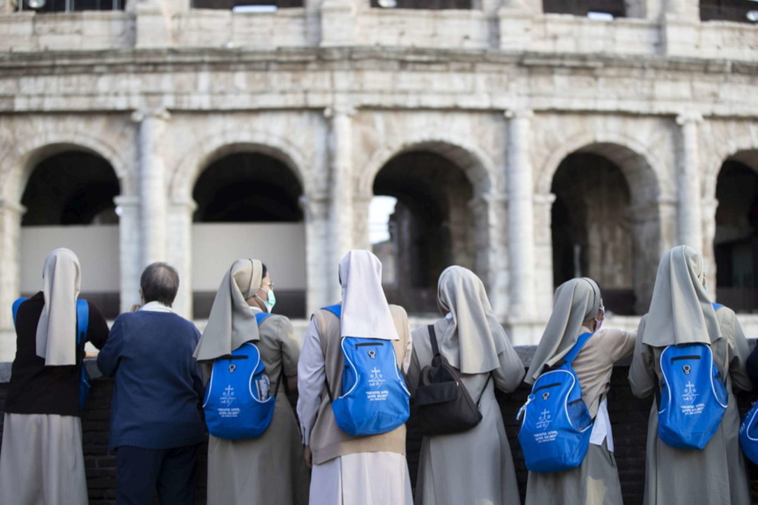 Fase 2, riapre il Colosseo a Roma: termoscanner per tutti