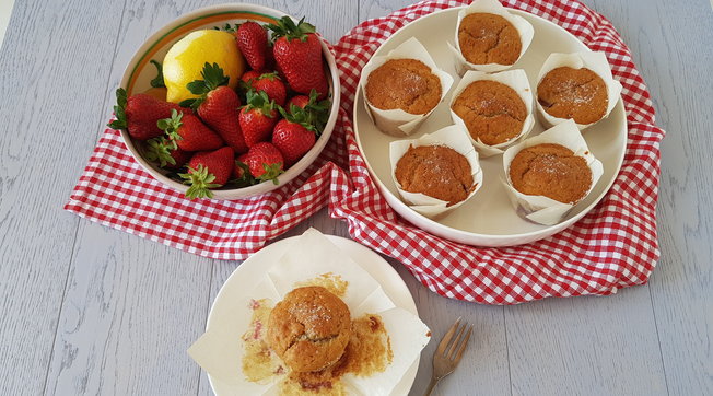 Muffins con fragole limone e yogurt