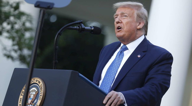 donald trump bibbia floyd