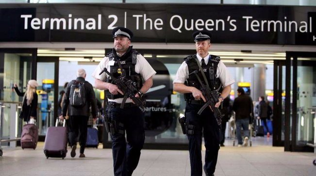 Heathrow polizia gb londra aeroporto