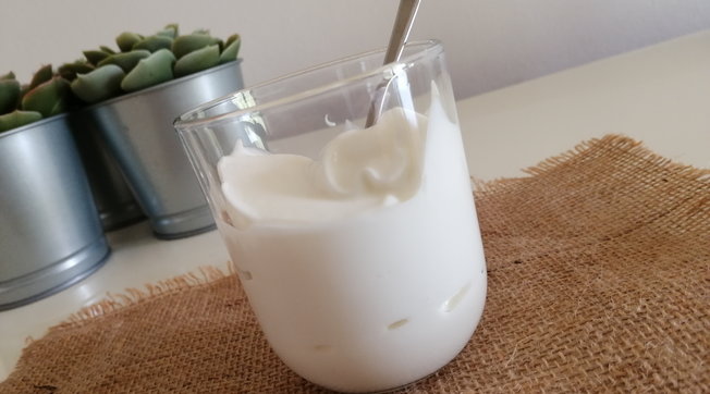 Yogurt fatto in casa senza la yogurtiera