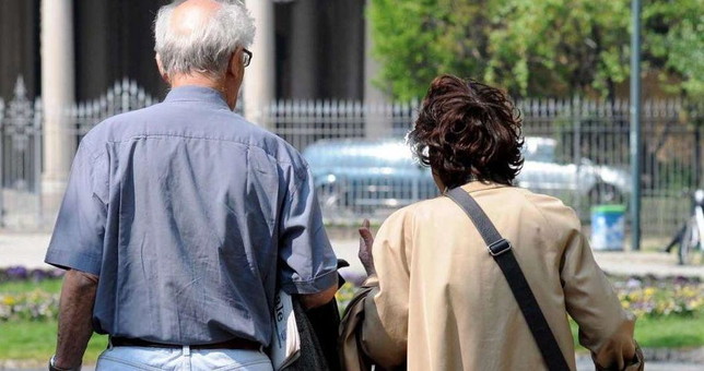 anziani coppia nonni nonnetti pensioni