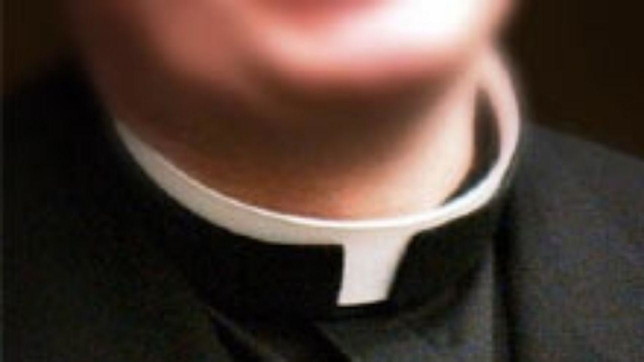 Sacerdote Prete Chiesa Religione