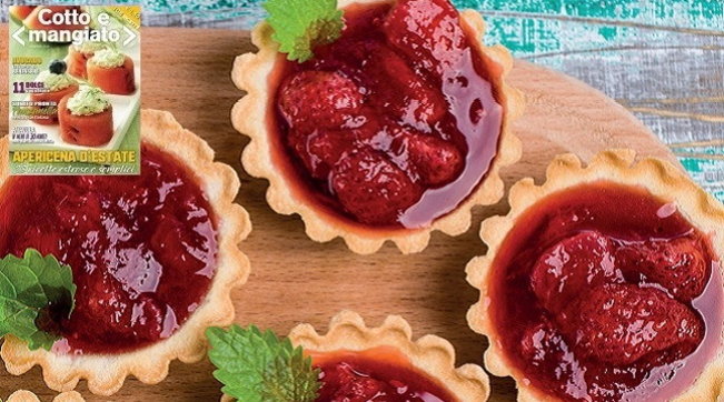 Tartellette con gelatina di fragole