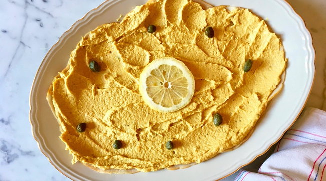 Tacchino arrosto tonnato, ricetta furba e salsa senza maionese