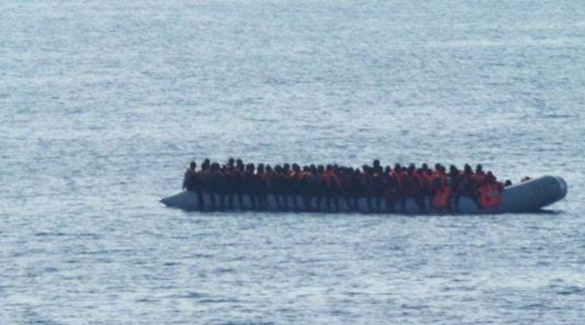 migranti marina militare