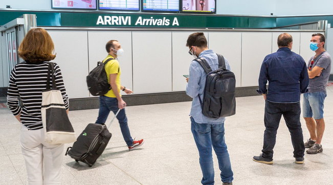 malpensa terminal 1 passeggeri aeroporto milano coronavirus