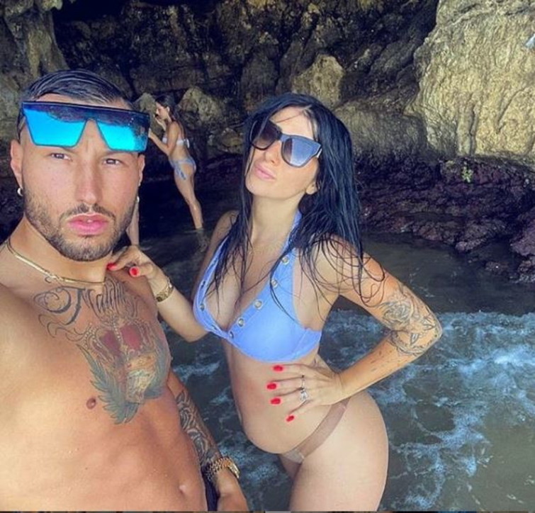 070031068-261fd720-b87b-48ab-9939-7ff50b4cf9e4