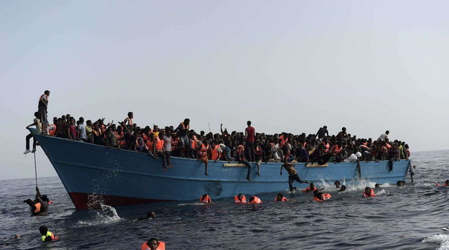 migranti barconi zattere canale sicilia immigrati generica