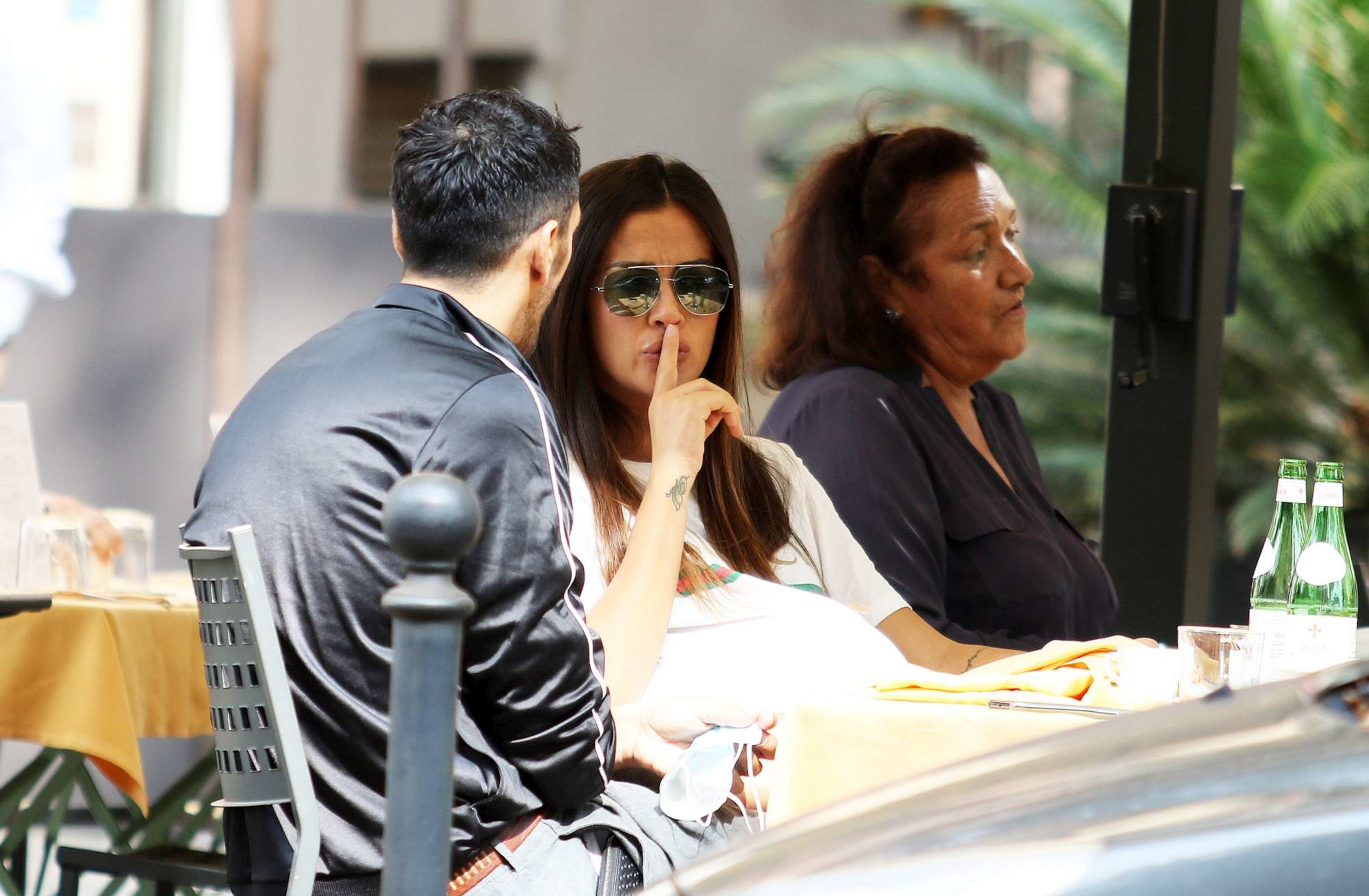 Giorgia Palmas a pranzo con Filippo e la mamma, prima del parto
