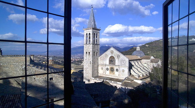Spoleto, reliquia di San Giovanni Paolo II rubata in Duomo
