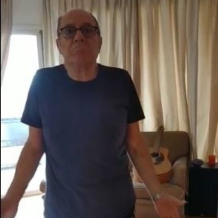 Intervento alle anche per Carlo Verdone: "Non potevo pi&ugrave; camminare"