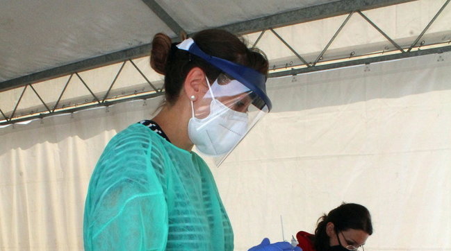 roma, fiumicino, coronavirus, tamponi, drive-in