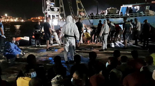 lampedusa migranti proteste