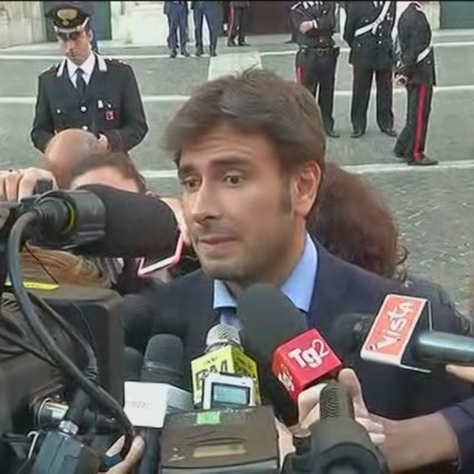Di Battista: "Stop ai due mandati? Non mi riconoscerei pi&ugrave; nel M5S | Con il bipolarismo si tornerebbe alle spartizioni di potere"