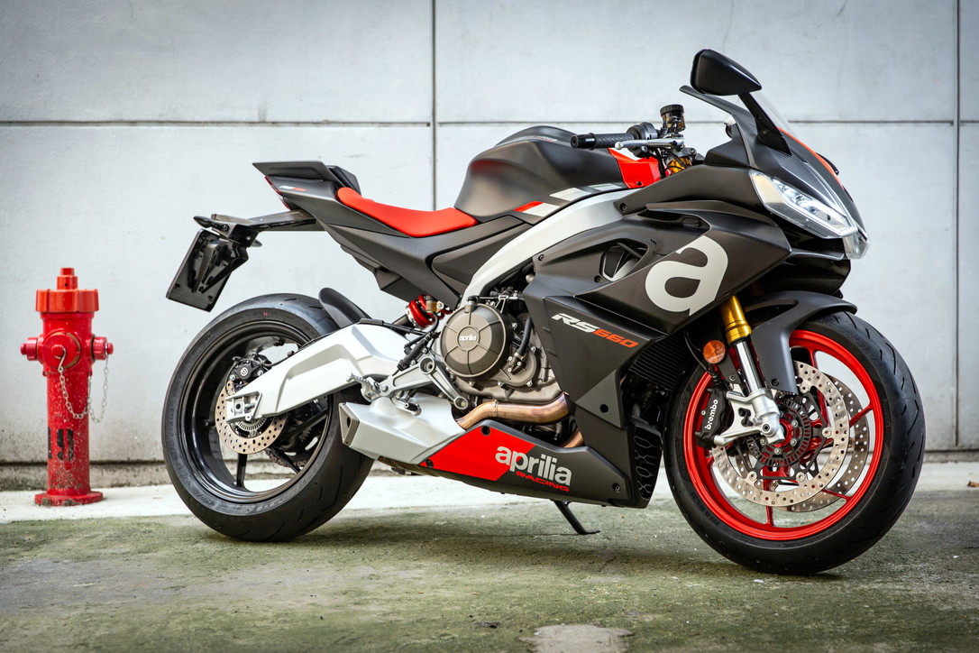 aprilia sports bike