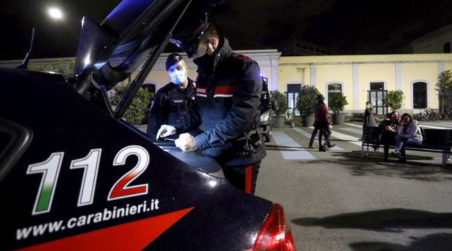 coronavirus movida milano controlli navigli