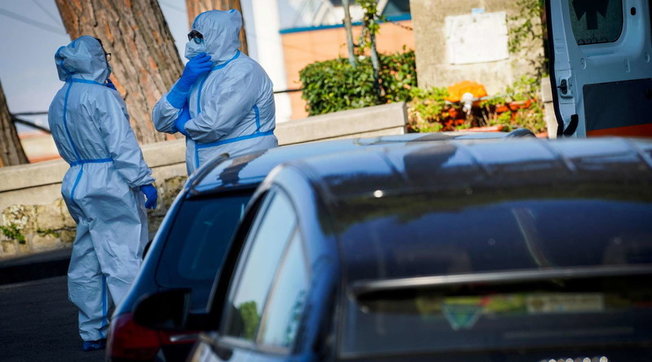 coronavirus napoli code pronto soccorso ossigeno auto