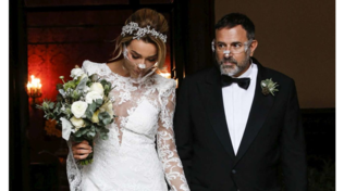 Nozze "mascherate", Fausto Brizzi ha sposato in Campidoglio Silvia Salis