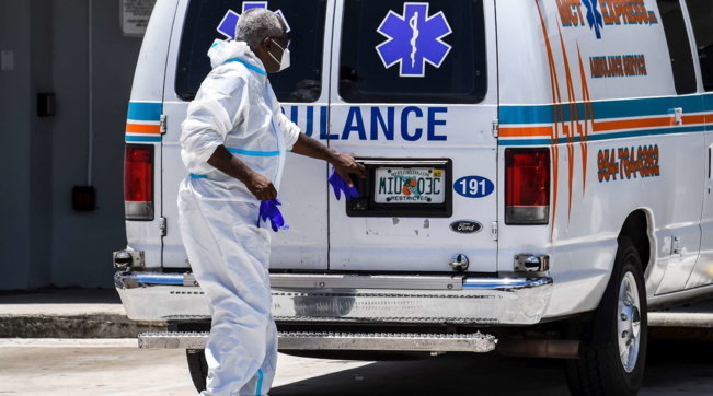 covid usa soccorsi ambulanza ambulanze coronavirus