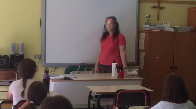 scuola, coronavirus, mascherine, visiere, dentisti, maestre, mooss, solidarieta