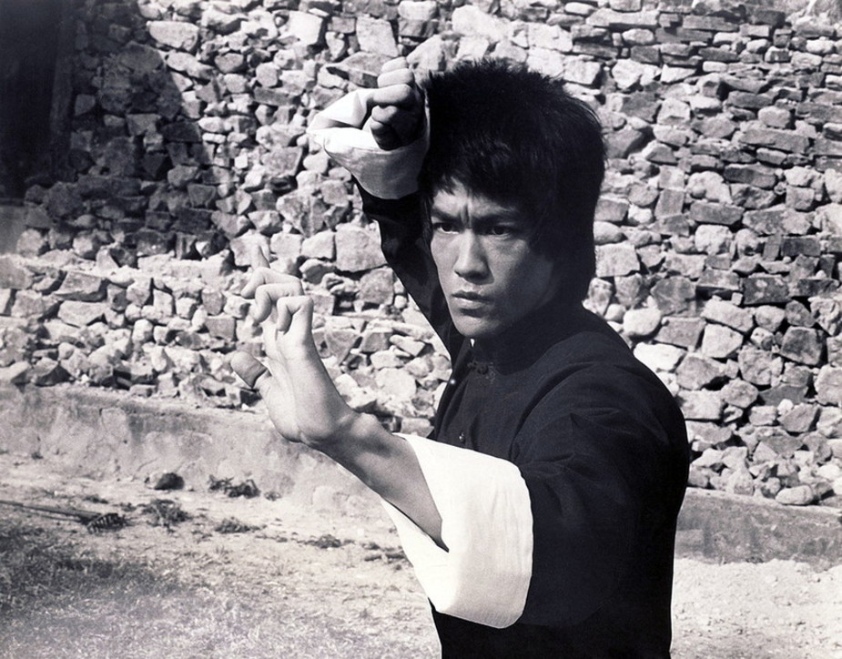Mito e leggenda, Bruce Lee avrebbe 80 anni un'icona globale del Kung Fu al cinema Mito e leggenda, Bruce Lee avrebbe 80 anni un'icona globale del Kung Fu al cinema