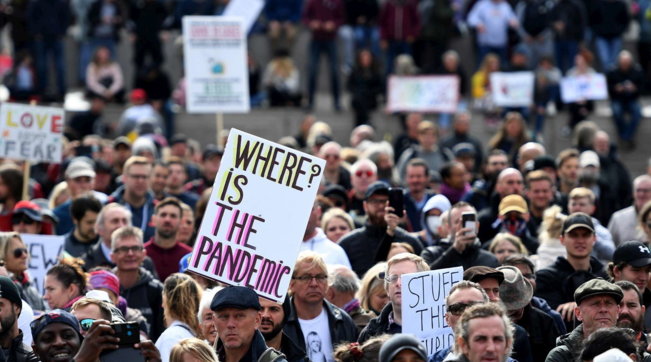 Londra protesta manifestazione contro anti lockdown coronavirus