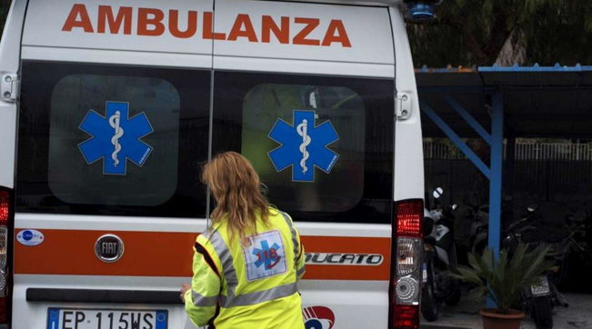 ambulanza 118 generica giorno estate