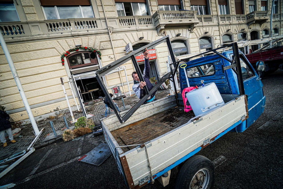 Mareggiata a Napoli, ecco i danni creati dal maltempo