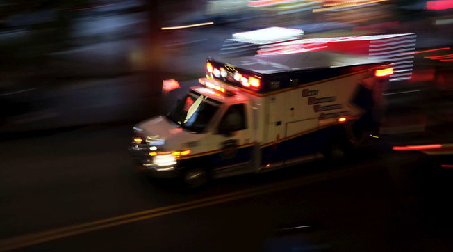 covid usa soccorsi ambulanza ambulanze coronavirus