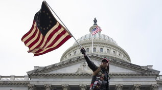Assalto al Congresso Usa: chi è Eugene Goodman, l'agente "esca" che ha salvato i senatori