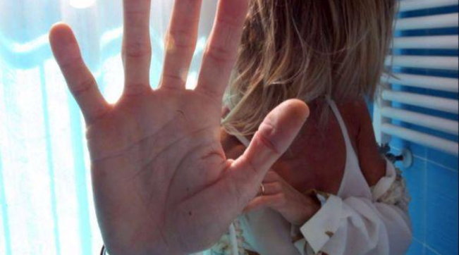 stupro violenza sessuale violenza donne stuprata carnale generica