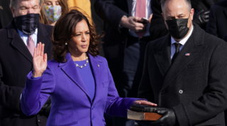Kamala Harris fa la storia: prima donna alla vicepresidenza e un futuro da presidente