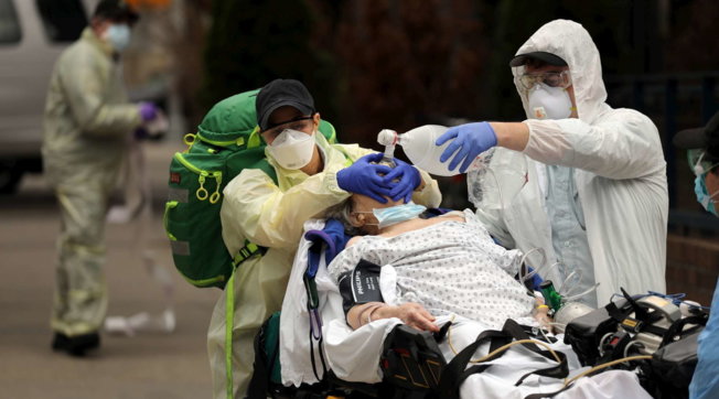 covid usa soccorsi ambulanza ambulanze coronavirus