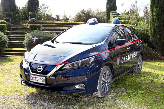 Nissan Leaf ai Carabinieri