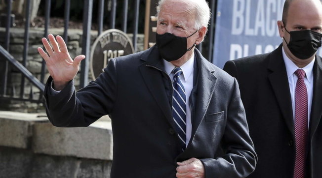 joe biden messa Holy Trinity Catholic Church Georgetown