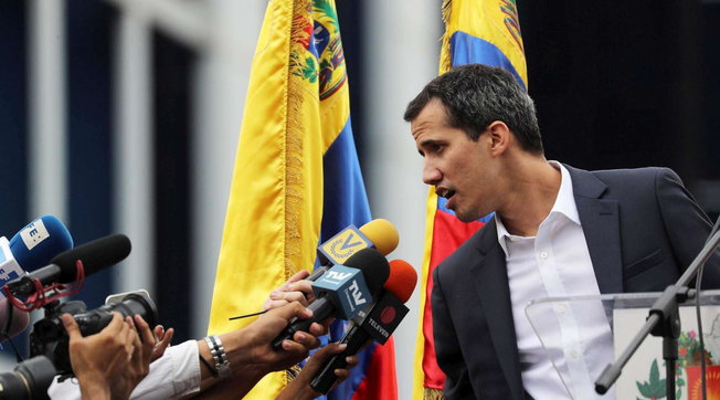 Venezuela Juan Guaidó scontri