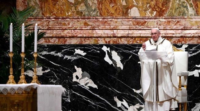 papa francesco messa natale vaticano
