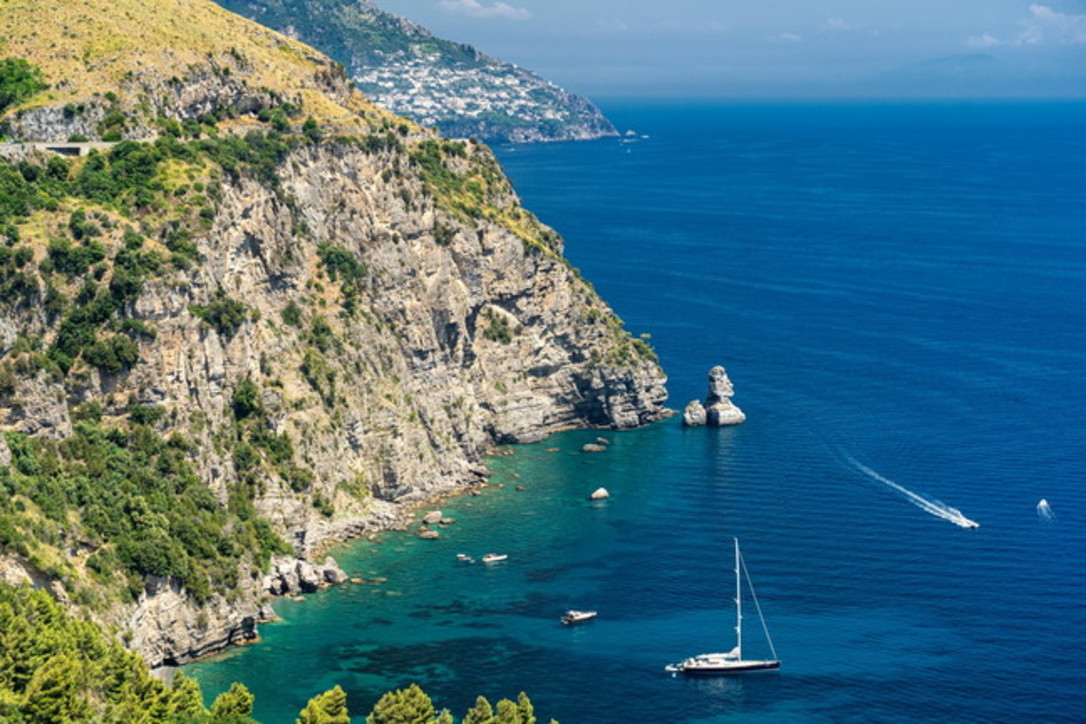 A Che Ora Esce Sotto Il Sole Di Amalfi