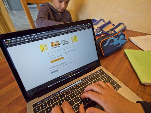 coronavirus scuola casa online